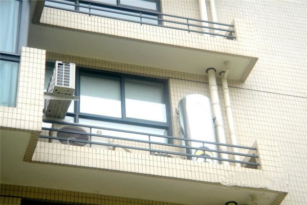 鄭州空氣能熱水器108.jpg 鄭州空氣能熱水器108.jpg